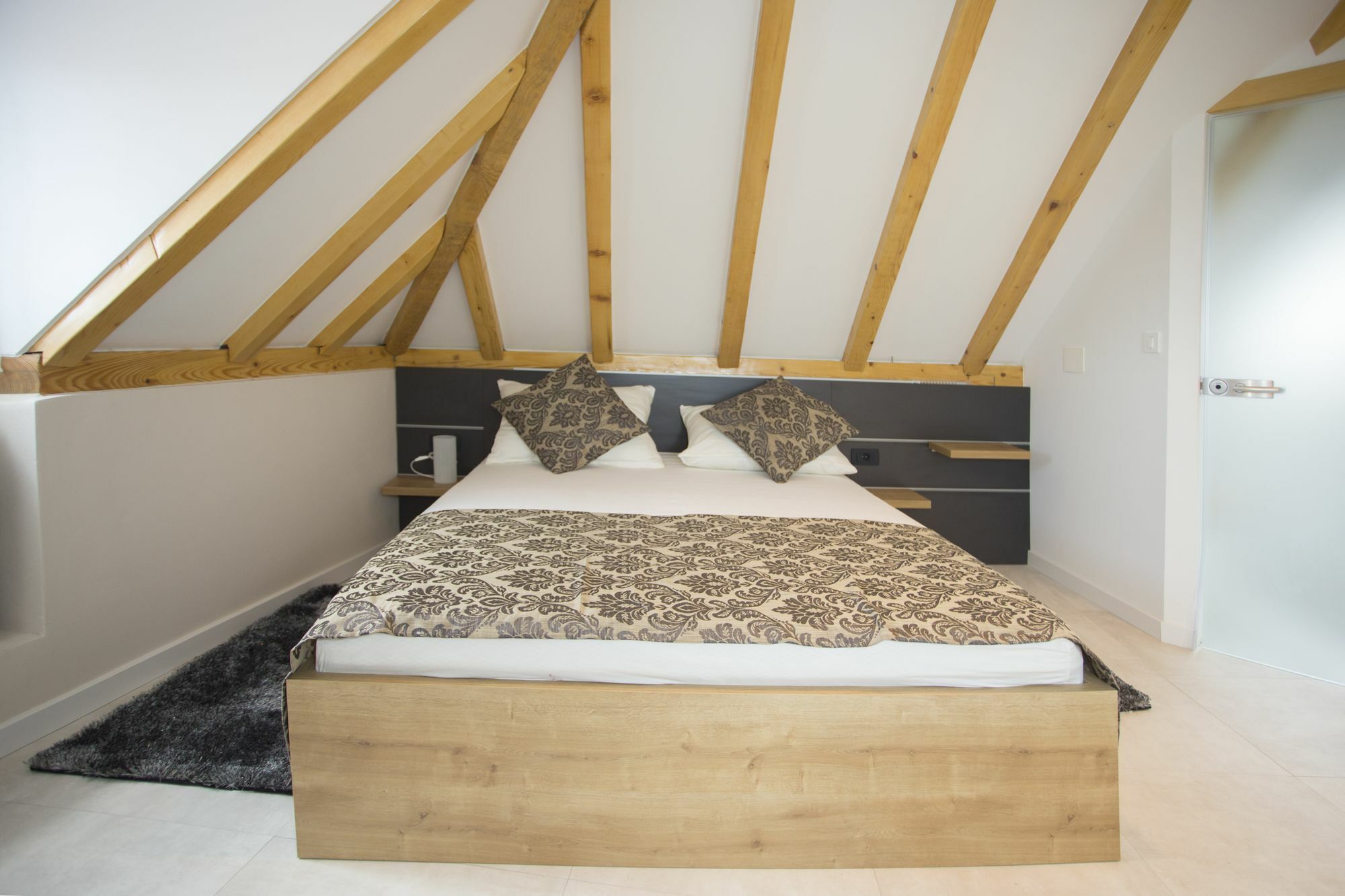 Situs Residence Split Ngoại thất bức ảnh